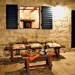 Kameni Dvori