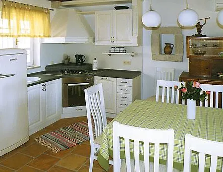 فيلة Kameni Dvori